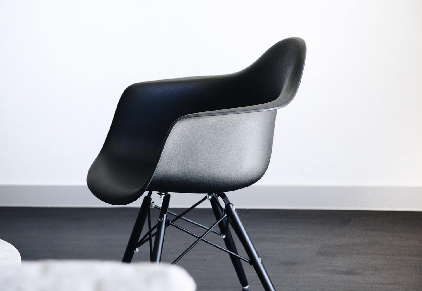 Eames® Molded Plastic Dowel-Leg Armchair DD18