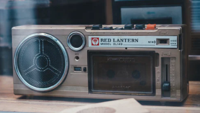 Vintage Stereo - Red Lantern
